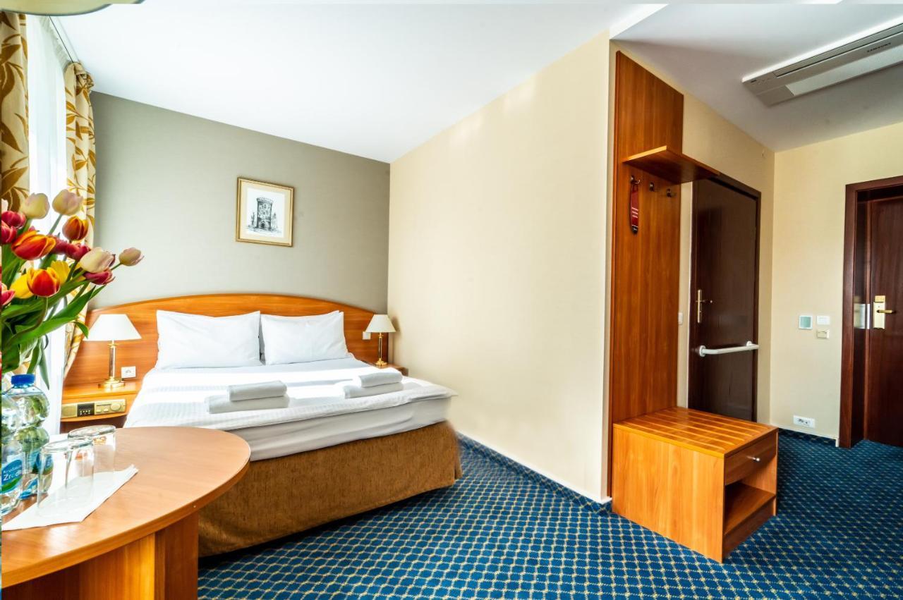 Warminski Hotel & Conference ออลชติน ภายนอก รูปภาพ
