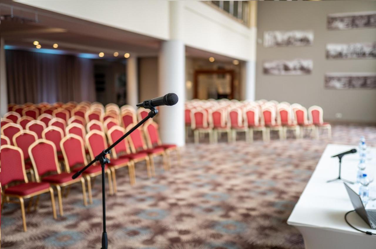 Warminski Hotel & Conference ออลชติน ภายนอก รูปภาพ